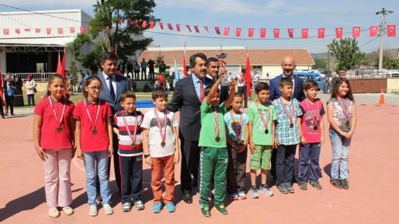 19 Mayıs Atatürkü Anma, Gençlik ve Spor Bayramının 97. Yılını Çoşku ve Heyecanla Kutladık