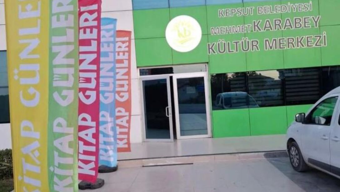 ''KEPSUT KİTAP GÜNLERİ '' KAPILARI KİTAPSEVERLERE AÇILDI